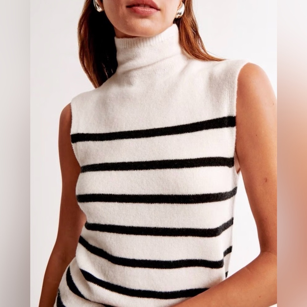 Abercrombie Merino Wool-Blend Mockneck Shell Top Turtleneck Striped sweater